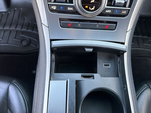 Used 2017 Lincoln MKZ Select image 35