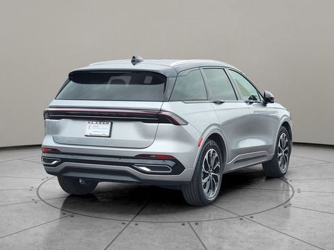 Certified 2025 Lincoln Nautilus Reserve AWD/4WD image 12