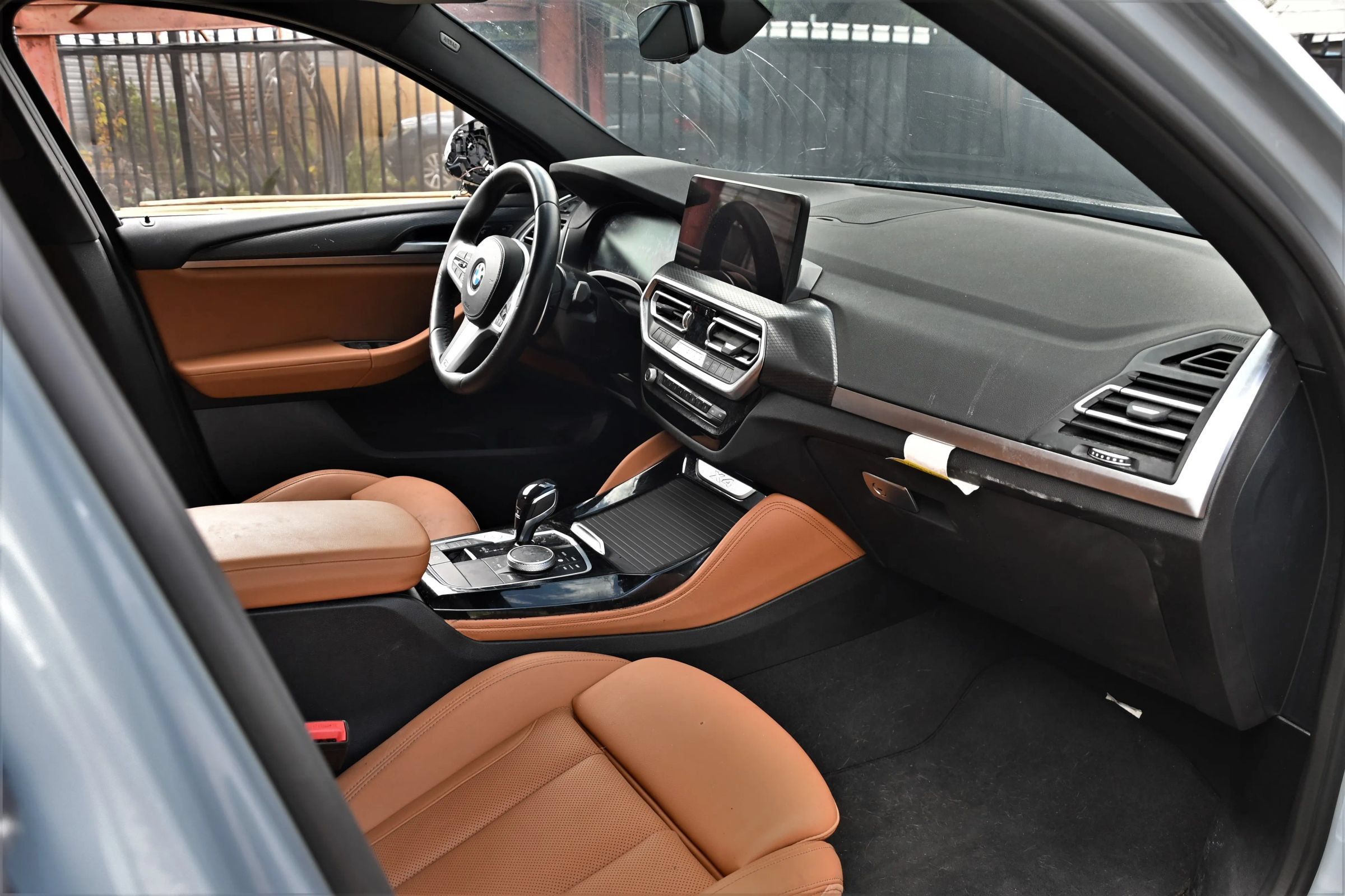 Used 2024 BMW X4 xDrive30i w/ M Sport Package AWD/4WD image 11