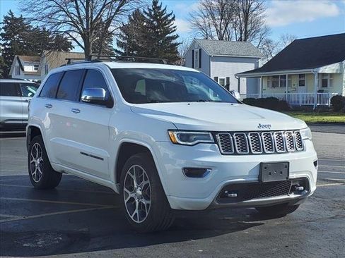 Used 2019 Jeep Grand Cherokee Overland image 3