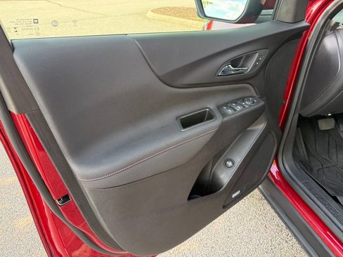 Used 2024 Chevrolet Equinox RS w/ RS Leather Package AWD/4WD image 13