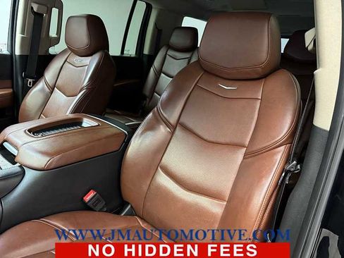 Used 2019 Cadillac Escalade ESV Luxury AWD/4WD image 13