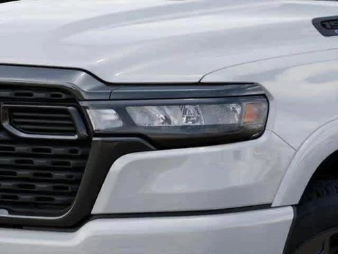 New 2026 RAM 1500 Big Horn AWD/4WD image 18