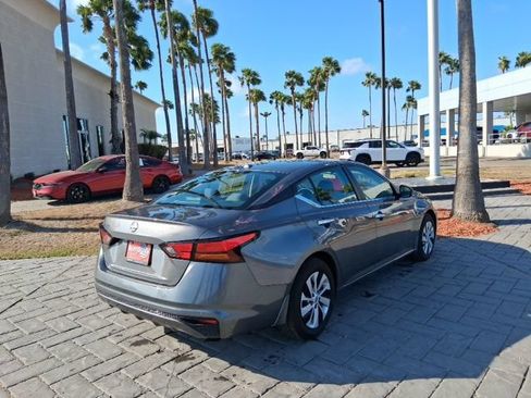 Used 2025 Nissan Altima 2.5 S FWD image 4