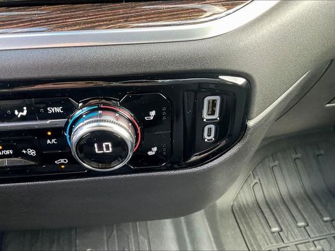 New 2026 GMC Sierra 1500 Elevation image 23