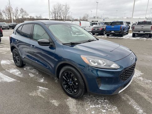 Used 2020 Ford Escape SE Sport image 10