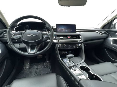 Used 2025 Genesis G70 2.5T RWD image 33