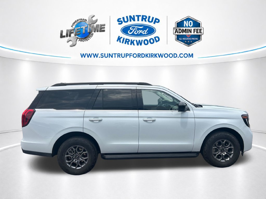 Used 2025 Ford Expedition Active AWD/4WD image 8