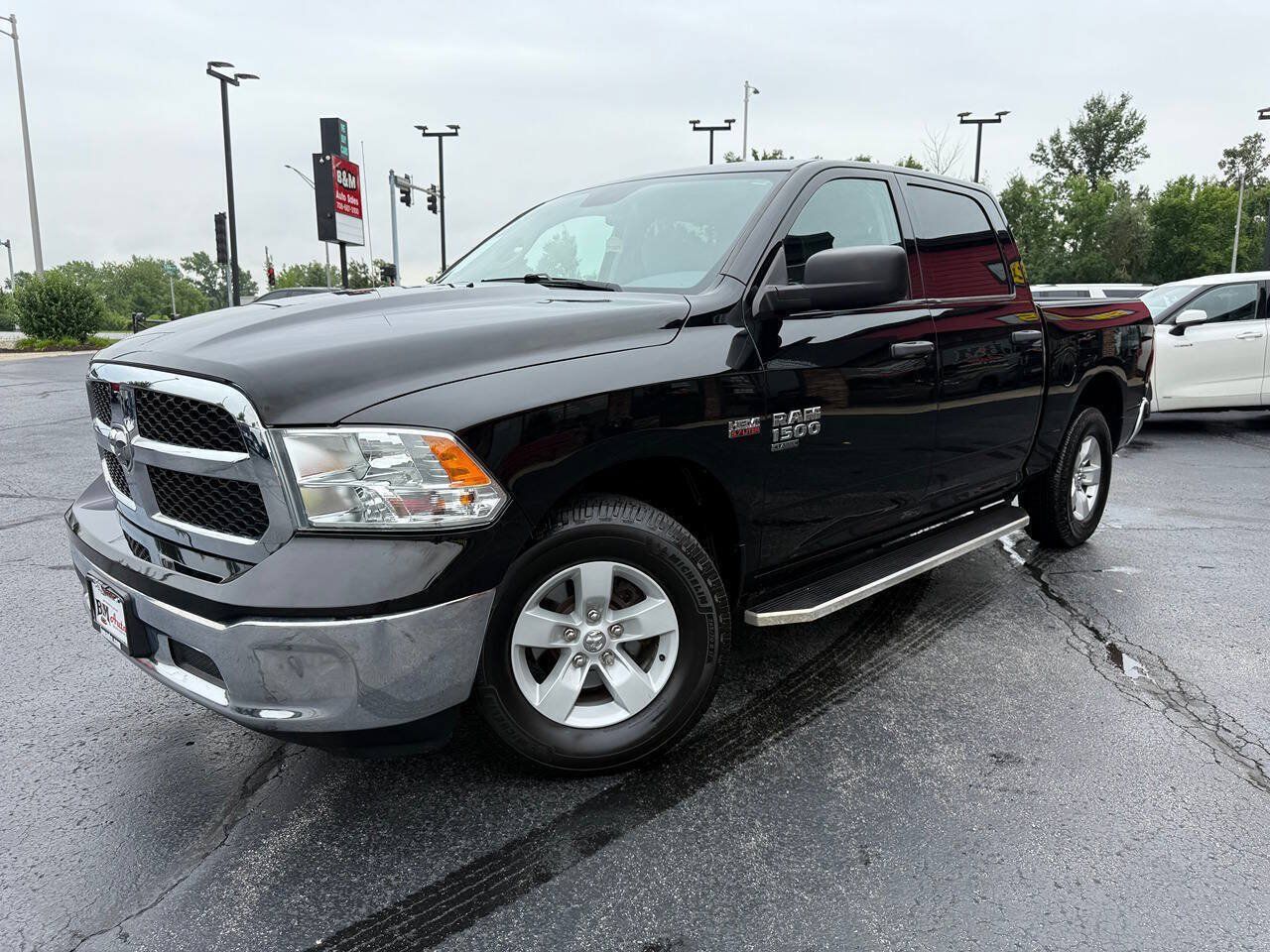 Used 2019 RAM 1500 Tradesman w/ Chrome Plus Package RWD image 3