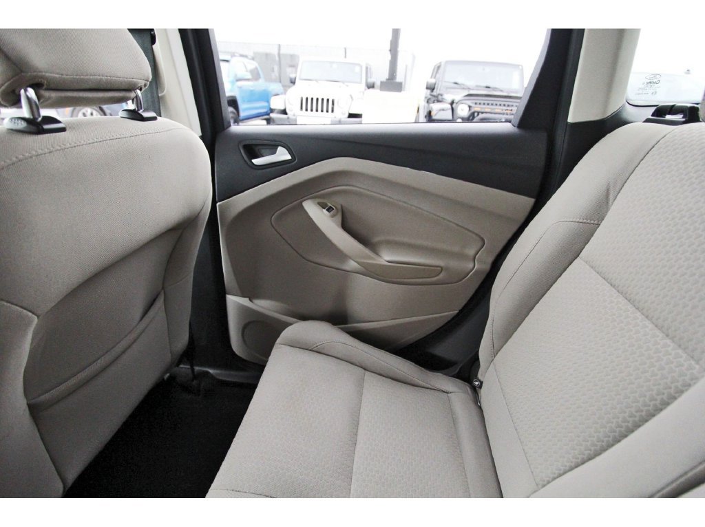Used 2019 Ford Escape SE FWD image 12