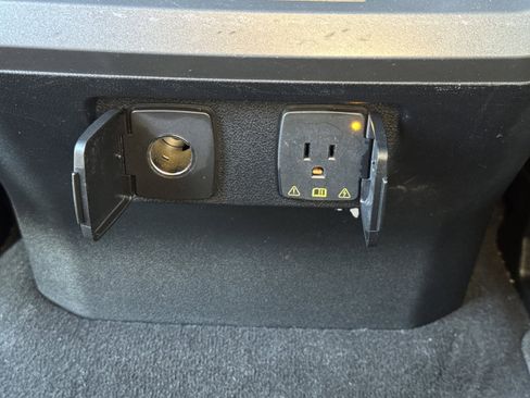 Used 2024 Ford F250 Lariat image 38