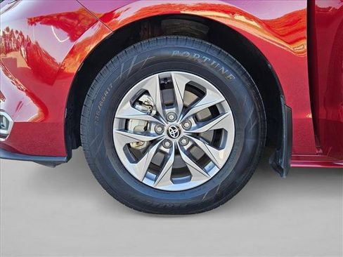 Used 2024 Toyota Sienna XLE w/ XLE Plus Package AWD/4WD image 26