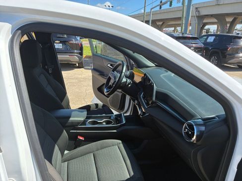 Used 2025 Chevrolet Equinox LT AWD/4WD image 35