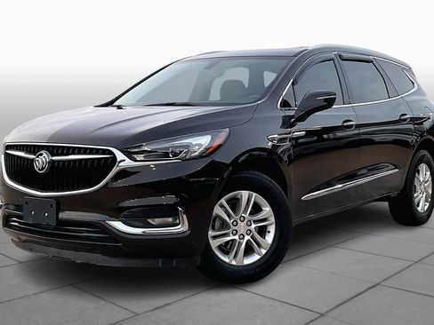 Used 2018 Buick Enclave Essence w/ Trailering Package image 2