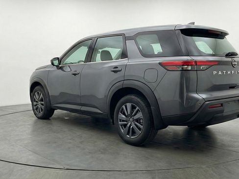 Used 2025 Nissan Pathfinder SV FWD image 5