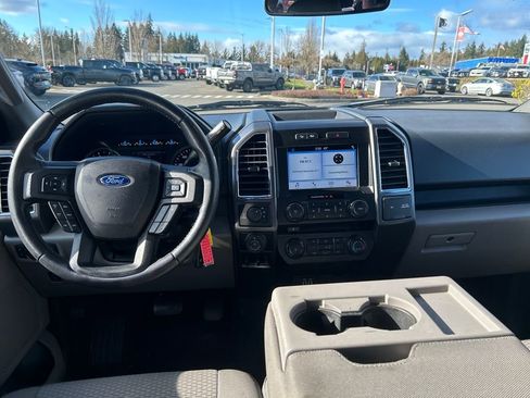 Used 2017 Ford F150 XLT w/ Equipment Group 302A Luxury image 5