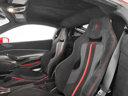 Used 2019 Ferrari 488 Pista Coupe RWD image 15