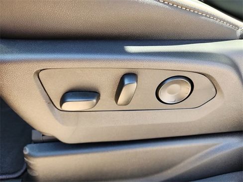 New 2026 Chevrolet Suburban Premier image 12