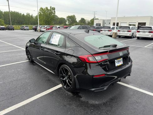 Used 2024 Honda Civic Sport image 4