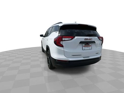 Used 2022 GMC Terrain SLT w/ Infotainment Package II AWD/4WD image 7