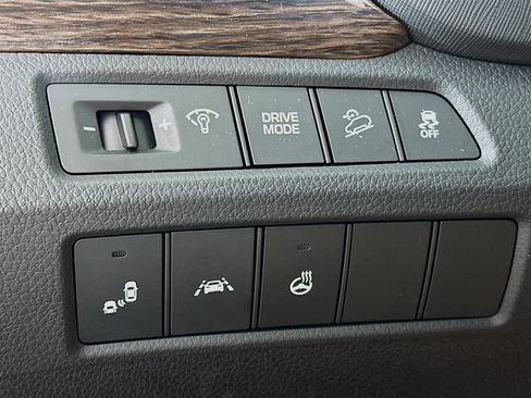 Used 2017 Hyundai Santa Fe Sport w/ 2.0T Ultimate Tech Package 05 image 17