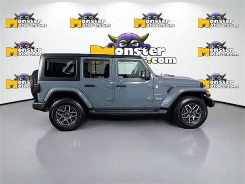 Used 2024 Jeep Wrangler Sahara image 4
