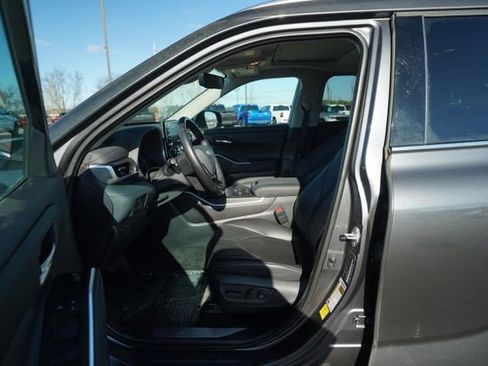 Used 2021 Toyota Highlander XLE image 14