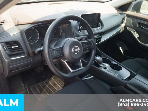 Used 2023 Nissan Rogue S FWD image 6