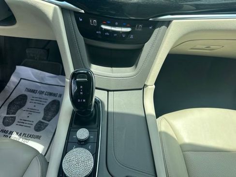 Used 2021 Cadillac XT6 Premium Luxury AWD/4WD image 20