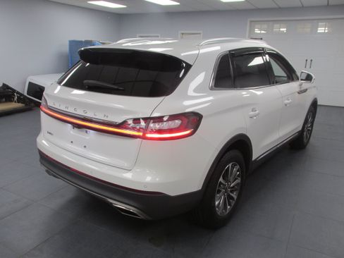Used 2023 Lincoln Nautilus AWD w/ Premium Package image 5