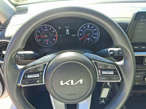 Certified 2023 Kia Forte LXS image 18