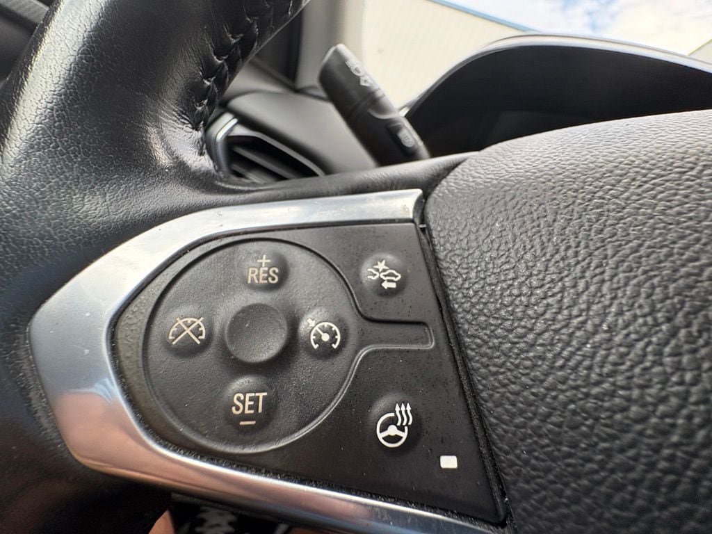 Used 2021 Chevrolet Traverse Premier AWD/4WD image 19