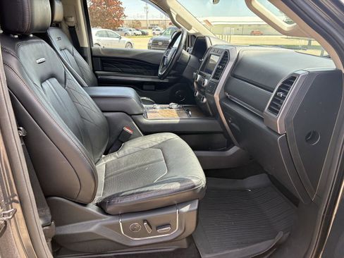 Used 2021 Ford Expedition Platinum AWD/4WD image 22