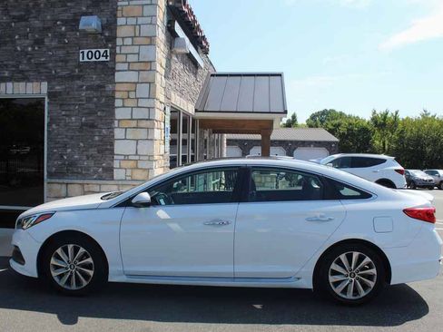 Used 2017 Hyundai Sonata Sport w/ Value Edition Package 02 FWD image 12