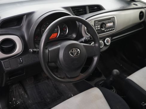 Used 2013 Toyota Yaris L FWD image 16