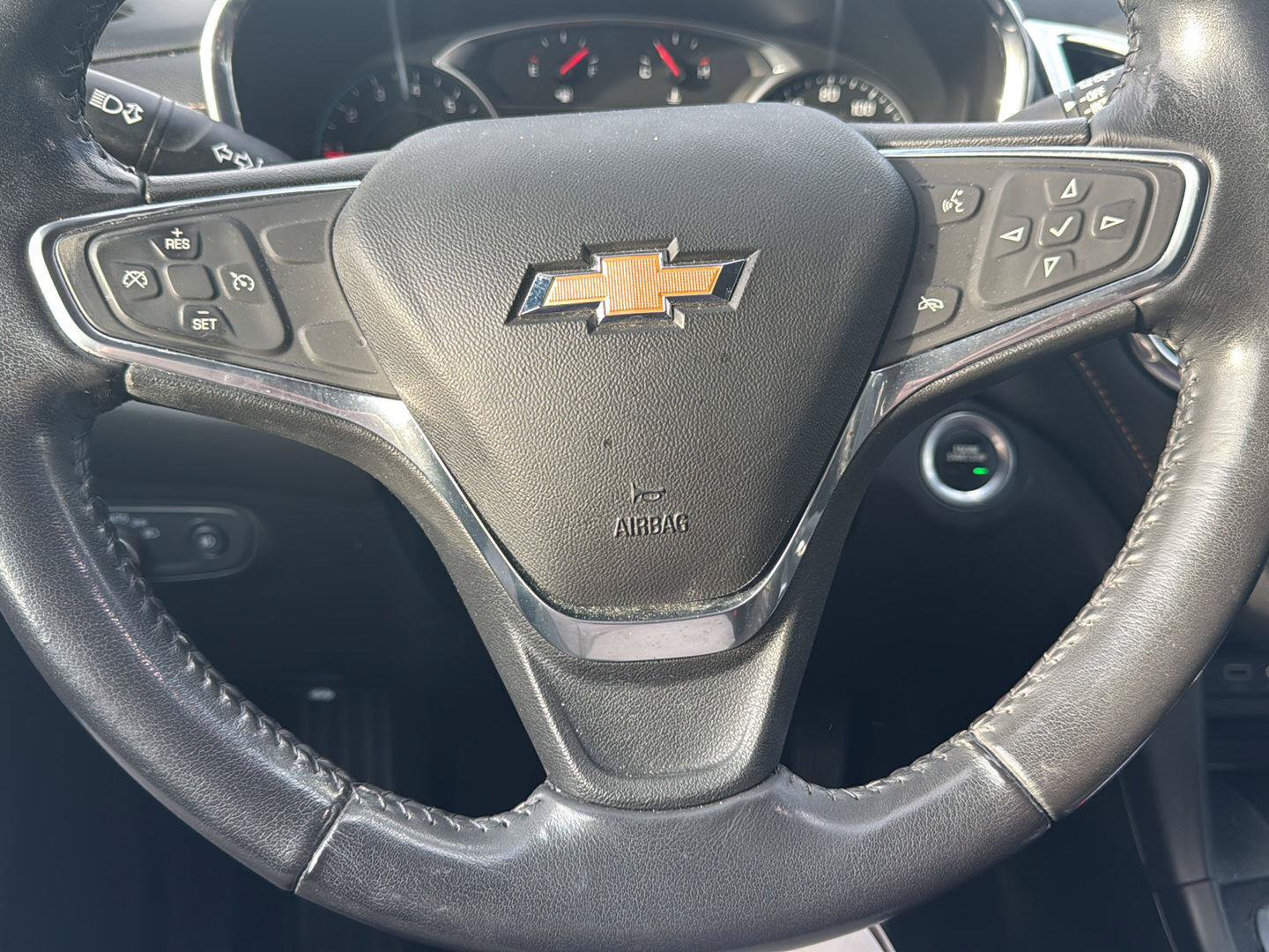Used 2019 Chevrolet Equinox Premier FWD image 12