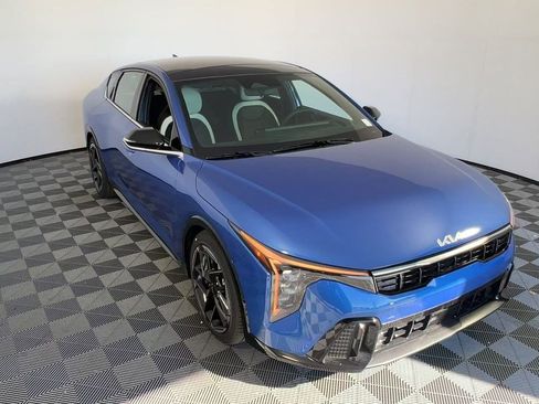 New 2025 Kia K4 GT-Line w/ GT-Line Premium Package image 5