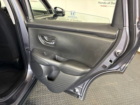 Used 2023 Honda HR-V LX image 7