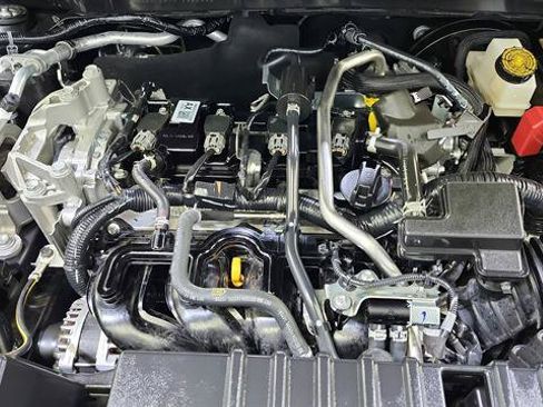 Certified 2026 Nissan Kicks SR FWD image 33
