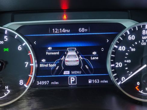Used 2023 Nissan Sentra SR w/ SR Premium Package FWD image 35
