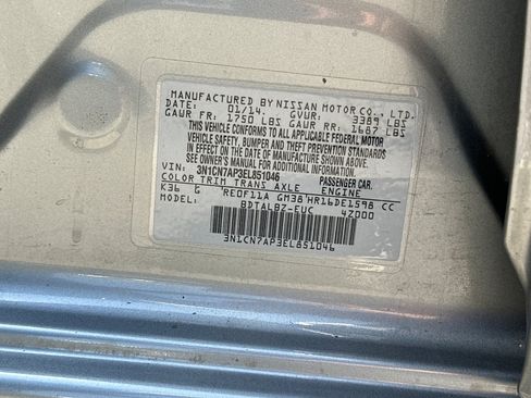 Used 2014 Nissan Versa SV FWD image 26