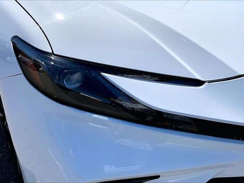 Used 2025 Toyota Camry SE FWD image 27