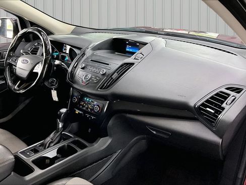 Used 2017 Ford Escape SE w/ SE Sport Appearance Package FWD image 26