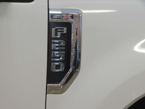 Used 2020 Ford F250 XL w/ STX Appearance Package AWD/4WD image 64