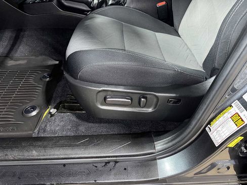 Used 2023 Toyota Tacoma TRD Sport image 23