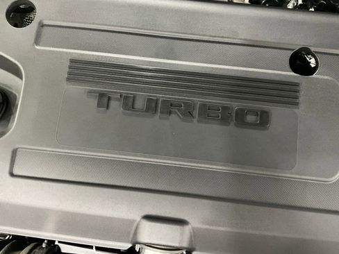 Used 2023 Buick Envision Essence AWD/4WD image 30