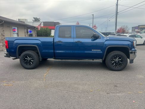 Used 2017 GMC Sierra 1500 4x4 Double Cab w/ Sierra Convenience Package image 8