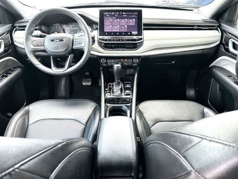 Used 2023 Jeep Compass Limited AWD/4WD image 25