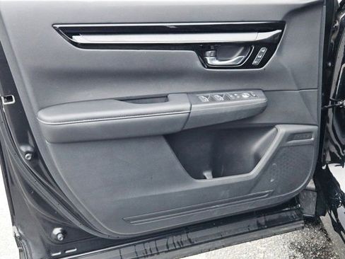 Used 2025 Honda CR-V EX-L image 11