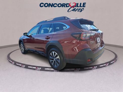 Certified 2025 Subaru Outback Premium AWD/4WD image 5